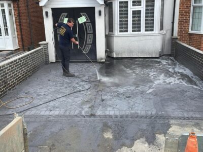 Concrete driveway installation Colnbrook